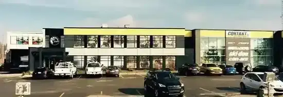 La façade extérieure d'une concession Contant.ca