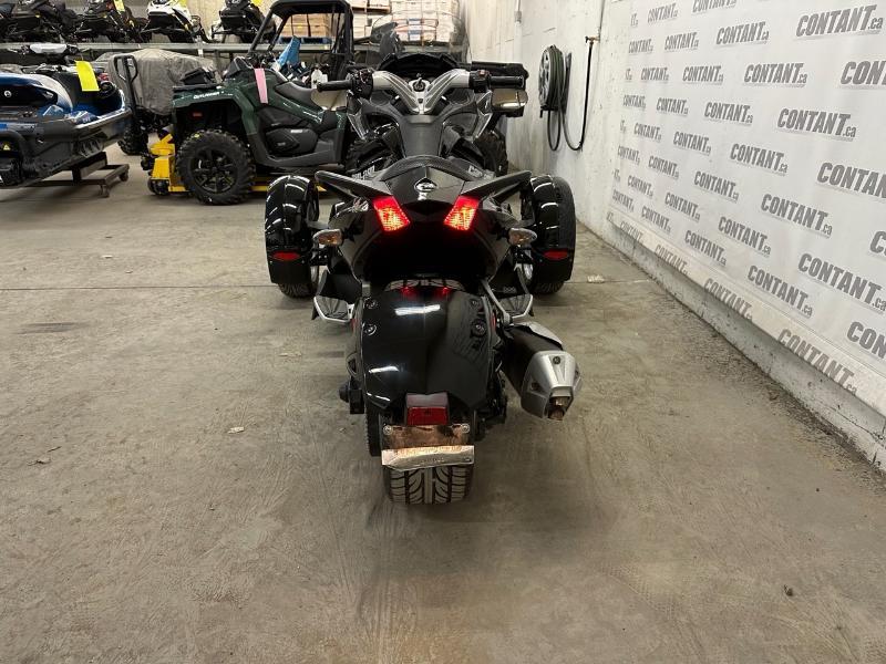 2013 Can-Am Spyder ST (SE5) — photo 6
