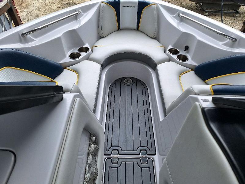 2011 Correct Craft Super Air Nautique Team 210 — photo 12