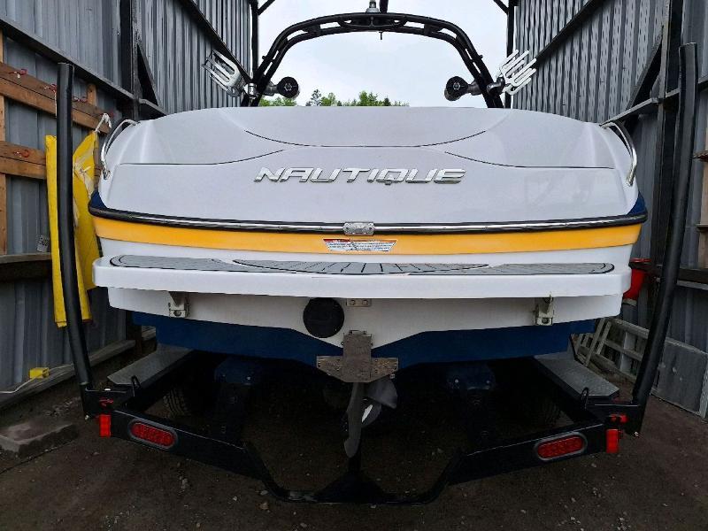 2011 Correct Craft Super Air Nautique Team 210 — photo 19