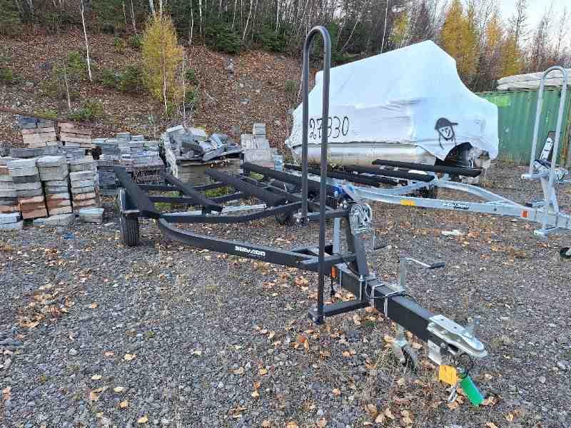 2024 Sea-Doo REMORQUES SWITCH 16'voir photo