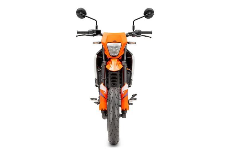 2026 KTM 390 SMC R — photo 4