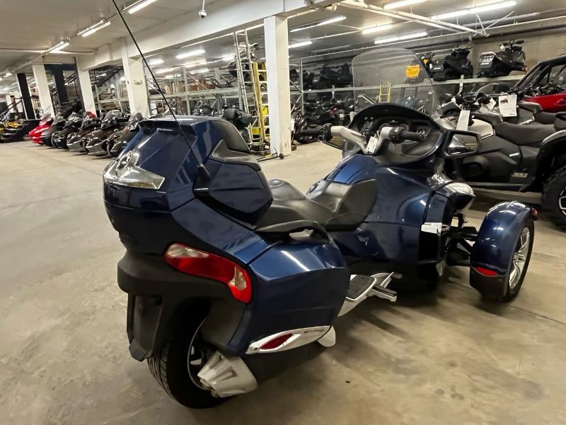 2011 Can-Am Spyder RT-S (SE5) — photo 6