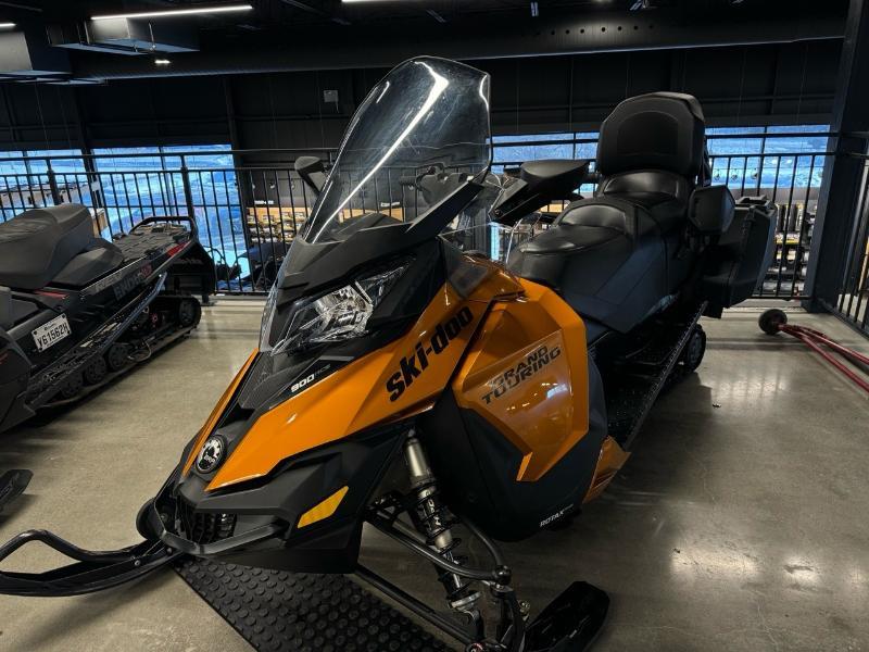 2017 Ski-Doo Grand Touring SE 900 ACE