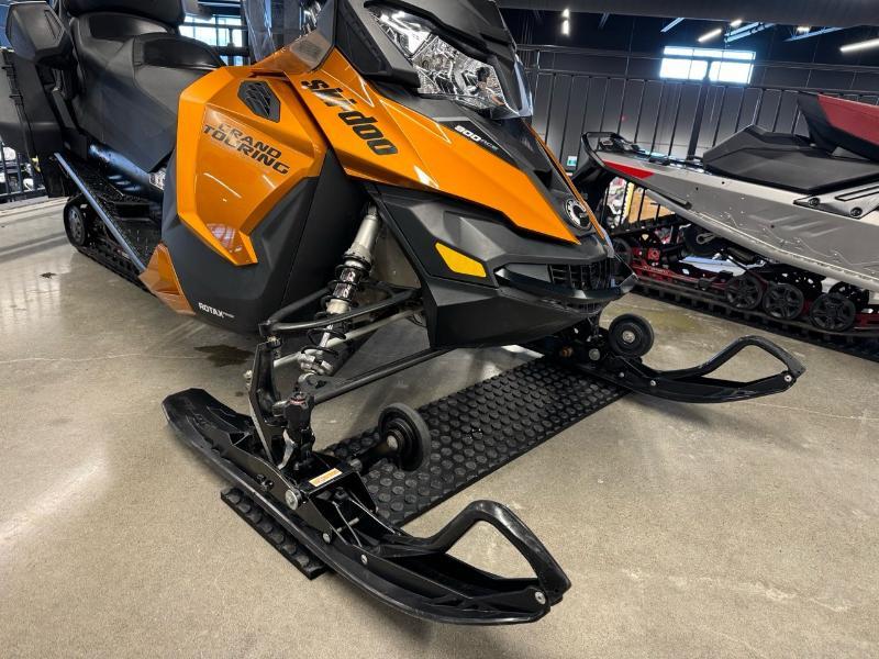 2017 Ski-Doo Grand Touring SE 900 ACE — photo 3