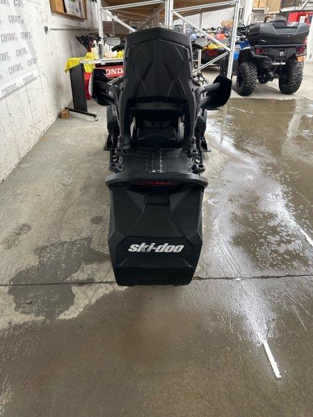 2019 Ski-Doo Renegade Enduro E 900 ACE Turb — photo 2