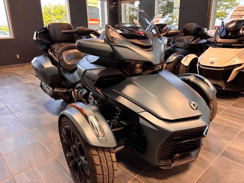 2025 Can-Am Spyder F3 Limited (SE6) — photo 2