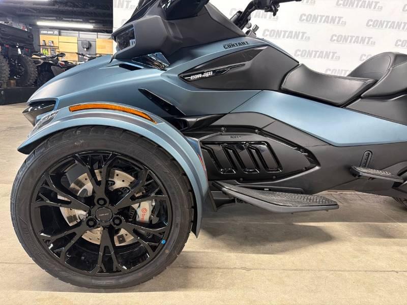 2025 Can-Am Spyder RT (SE6) — photo 6
