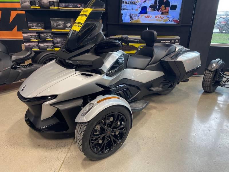 2024 Can-Am RT (SE6)