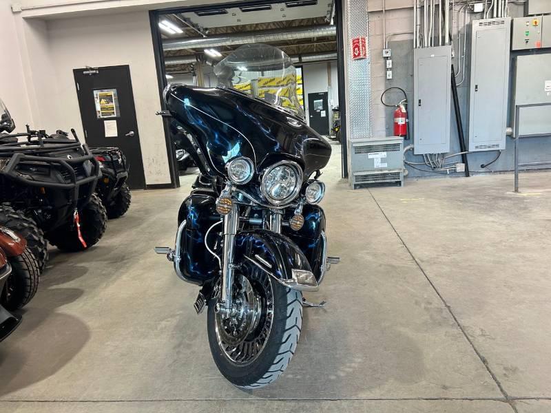 2011 Harley-Davidson FLHTK Ultra Limited — photo 2