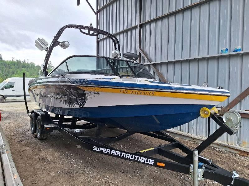 2011 Correct Craft Super Air Nautique Team 210