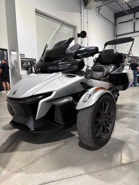 2022 Can-Am Spyder RT se6